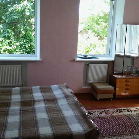 Separate Room Homestay In A Private House, Facilities Shared With Owner Berdychiv 外观 照片