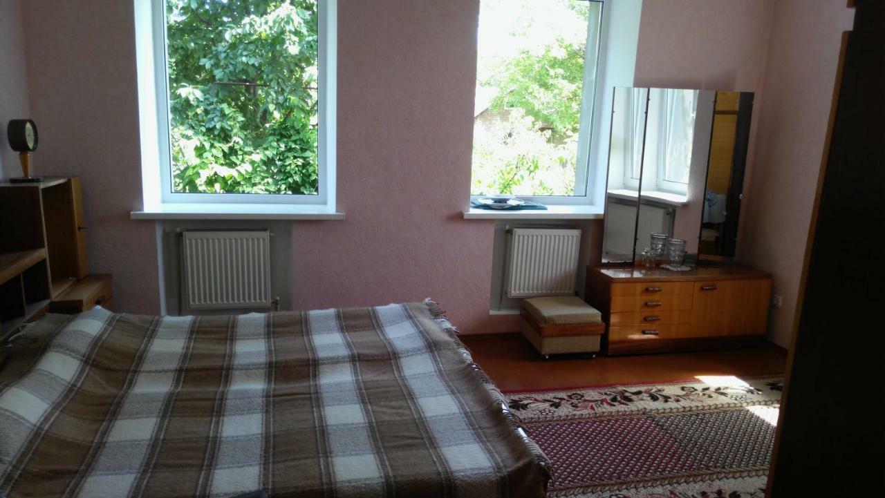 Separate Room Homestay In A Private House, Facilities Shared With Owner Berdychiv 外观 照片
