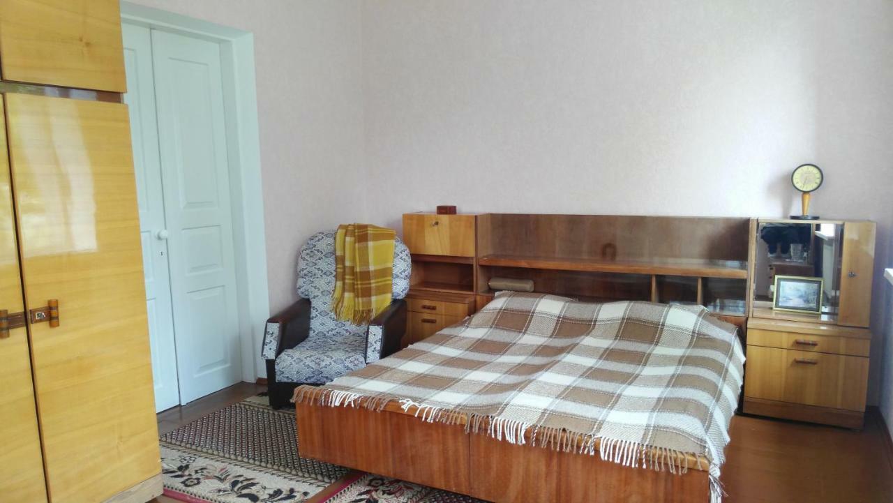 Separate Room Homestay In A Private House, Facilities Shared With Owner Berdychiv 外观 照片